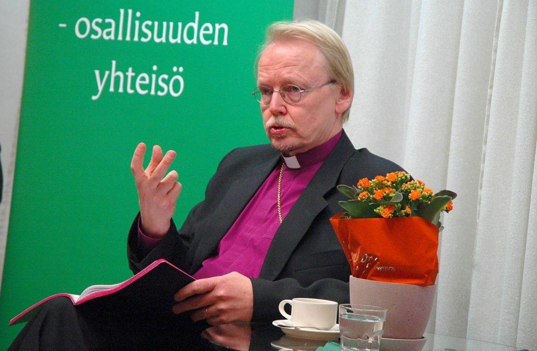 Ärkebiskopen. Kari Mäkinen vill att Åbo och S:t Karins kyrkliga samfällighet ser över organisationen och kommer igång med reformen av församlingarna.
