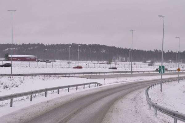 motorväg i snödis