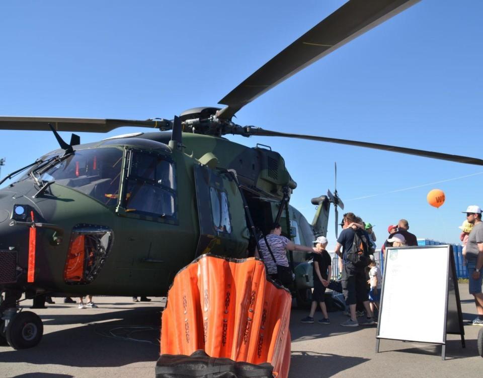 En NH90 helikopter fotad på Turku airshow