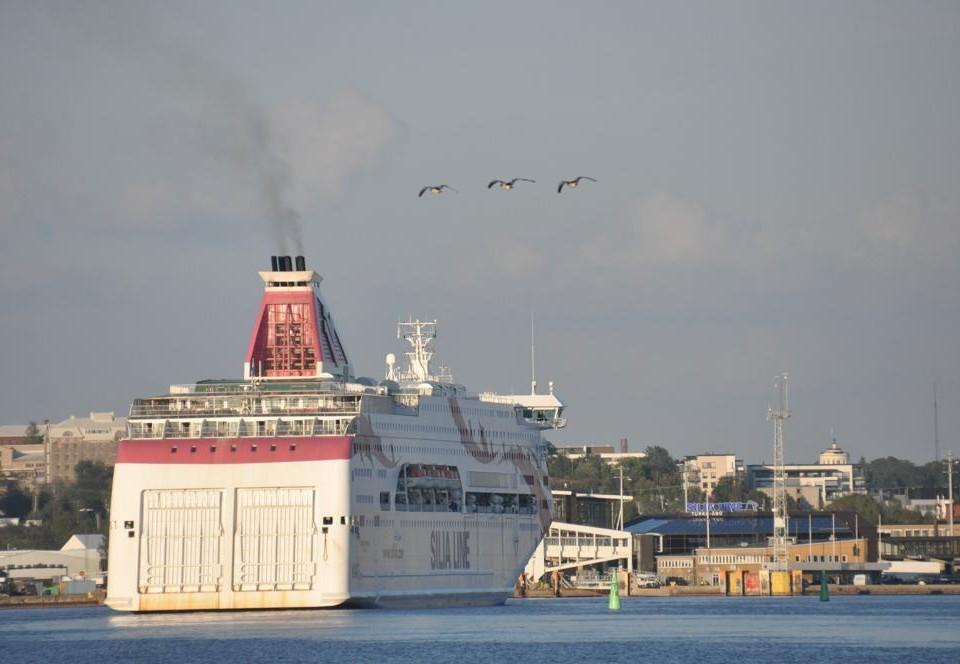 Passagerarfartyg i Åbo hamn.