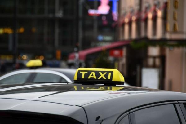 En taxibil