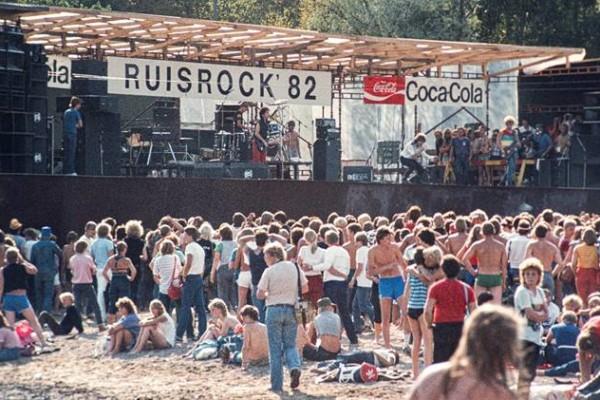 Ett fotografi från Ruisrockfestivalen från 1980-talet.