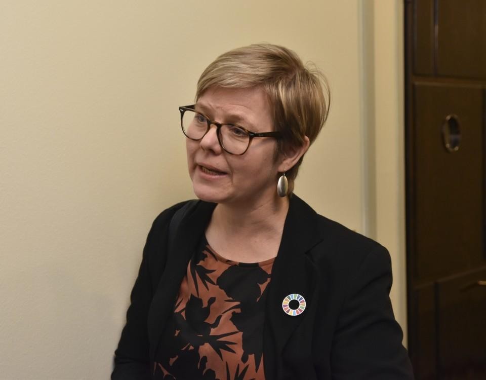 Miljöminister Krista Mikkonen på bilden.