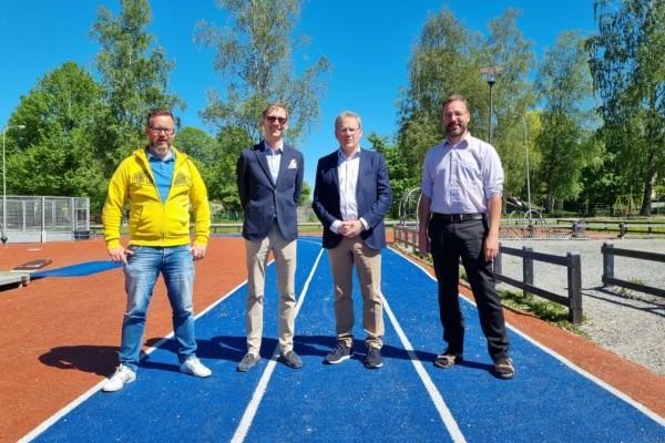 Albin Söderström, Esbjörn Hägerstedt, Stefan Mutanen och Sven_Eric Holmström på löpbana.