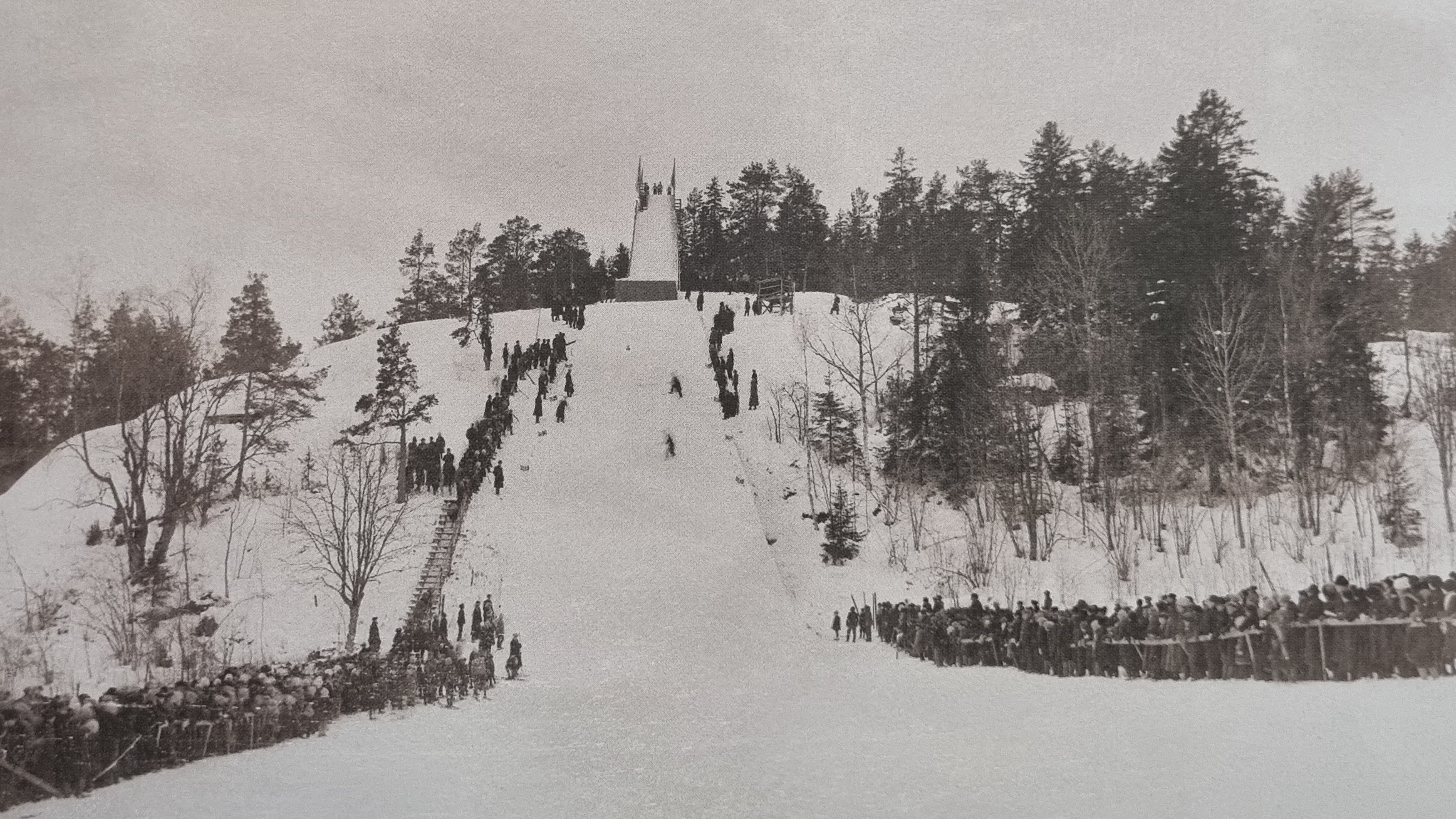 la orterna för backhoppning i Finland under 1920- och 1940-talen.