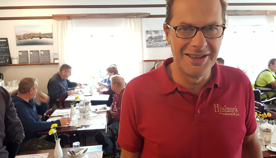 I Hjalmars. Tage Österlund är i gång med sin matkrog året om.
