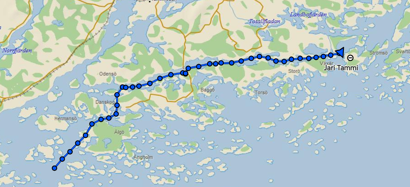 Karta över finska skärgården, och sträcka utritat hur en långdistanssimmare simmat.