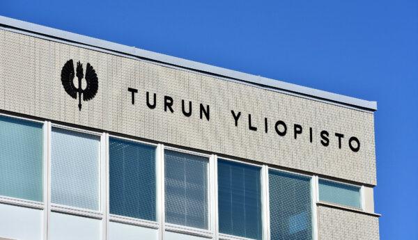 Hus med texten Turun yliopisto