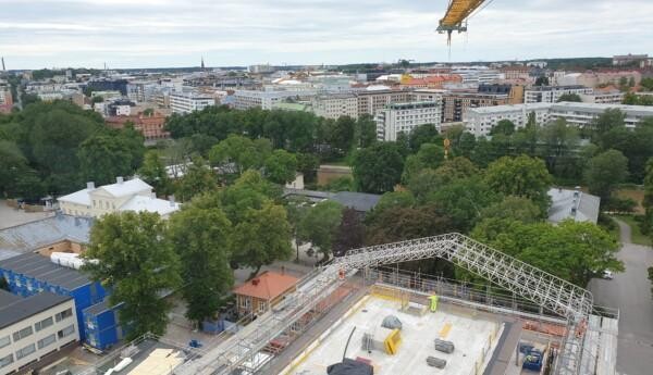 Utsikt över Åbo från lyftkranen vid Astrabygget.